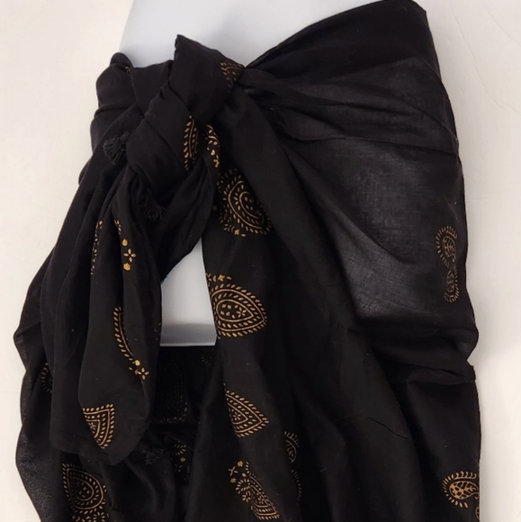 Sarong - Picture 4 of 5